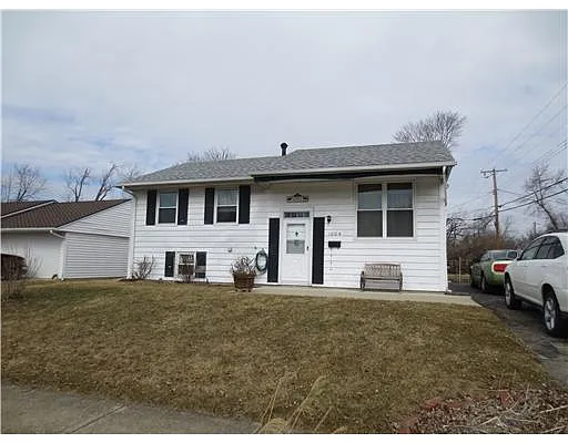 1004 Styer Dr photo 1