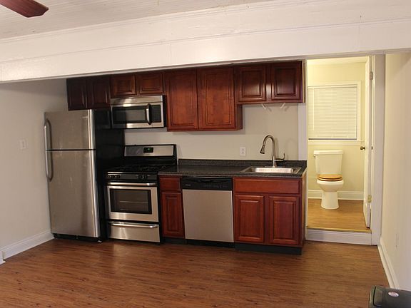 3rd image of 418 Octavia St #B
