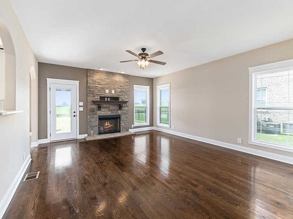 4th image of 318 John Duke Tyler Blvd