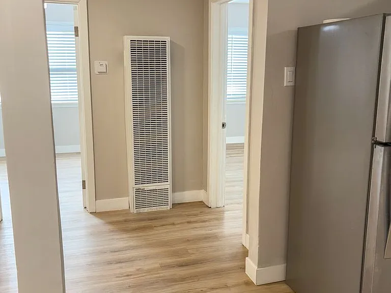 527 Hyde Park Blvd — Photo 12
