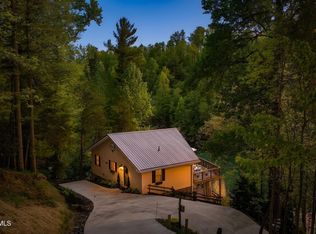 237 Candlewood Ln, Butler, TN 37640