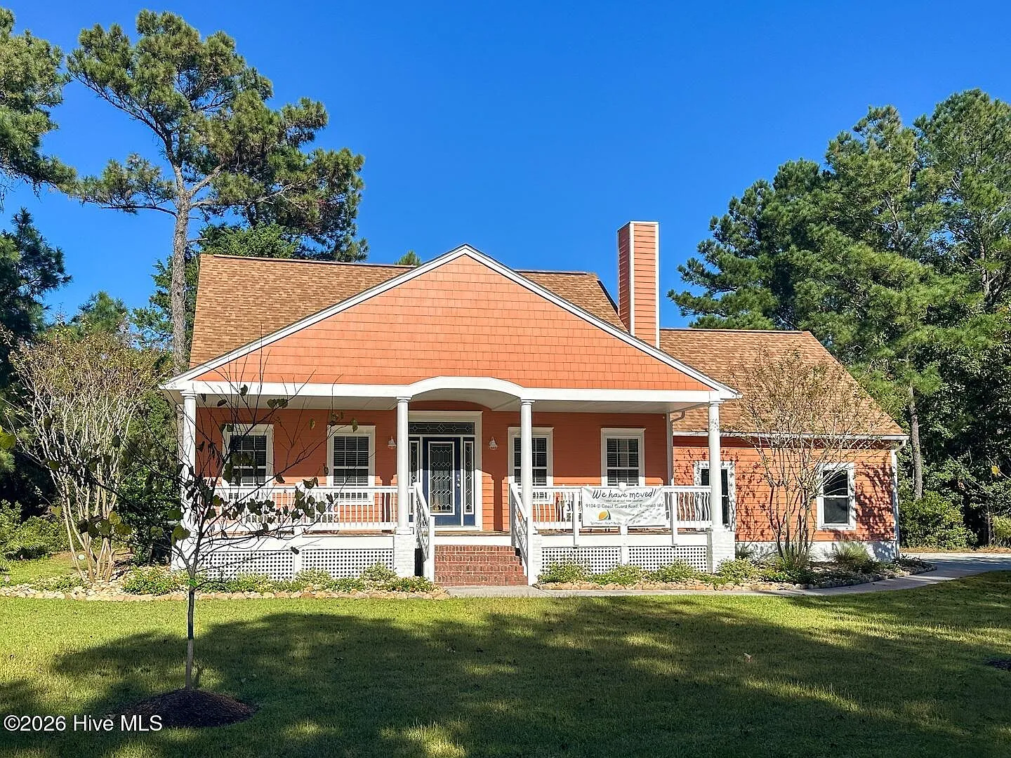 3 bed, 2.5 bath, 2200 sqft, $2,500 — Photo 1