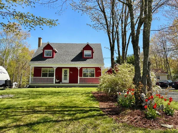 27 Greenridge Dr, Cape Breton, NS B1L 1H1