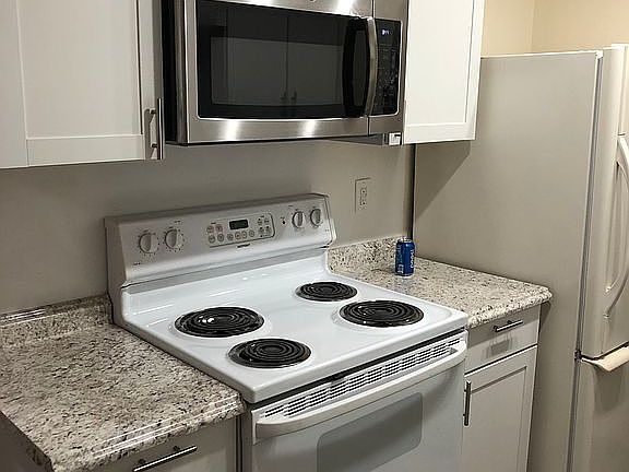 2nd image of 13986 Big Yankee Ln