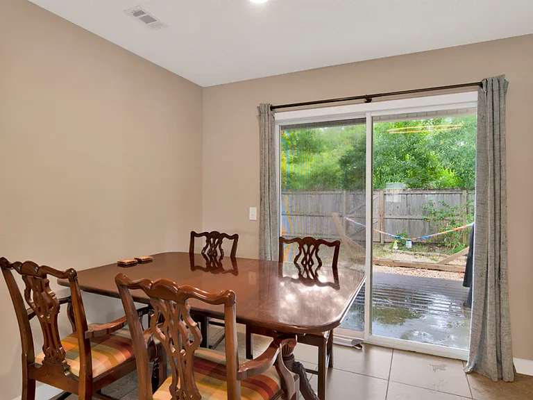 1059 Antigua Cir — Photo 10