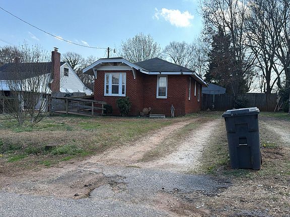 2nd image of 503 McCrary St