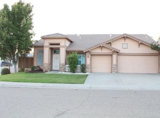 9257 Lakemont Dr, Elk Grove, CA 95624