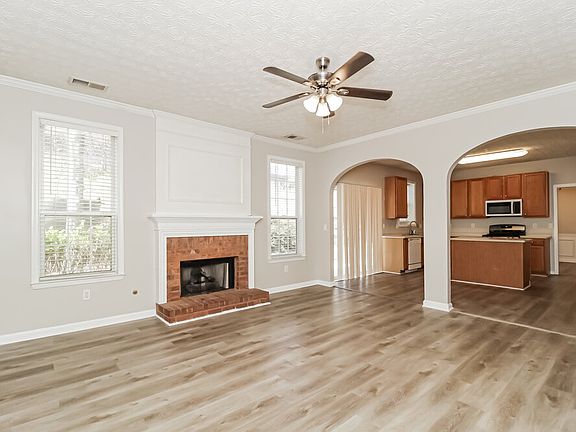 5th image of 3130 Kirkwood Dr NW