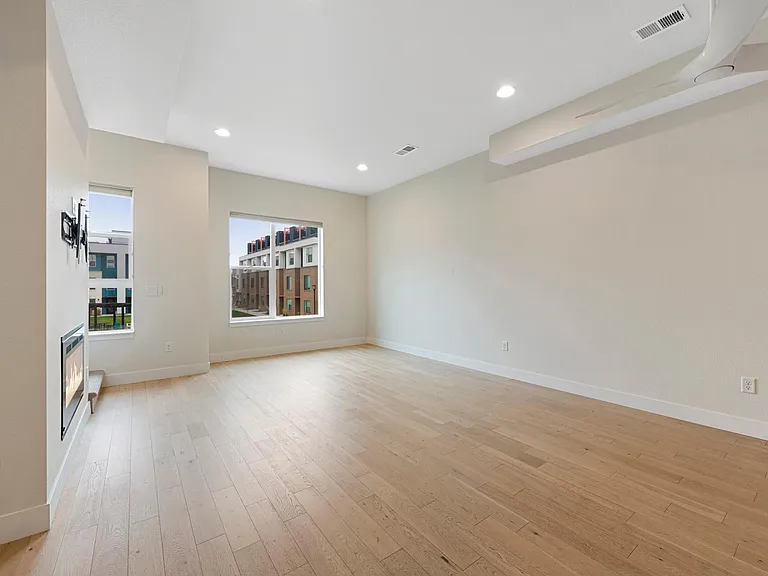 3048 Wilson Ct #2 — Photo 9