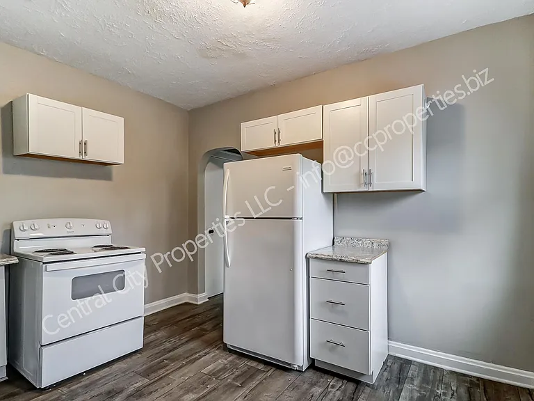 1267 Wilson Ave — Photo 9