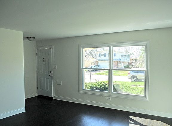 3rd image of 1035 W Nevada St