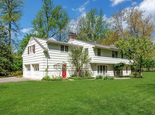 48 Nearwater Ln, Darien, CT 06820