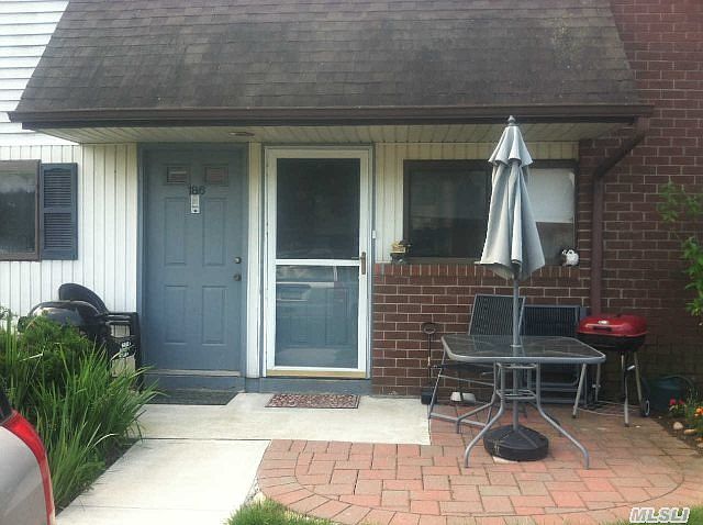 1st image of 185 Pointe Cir N
