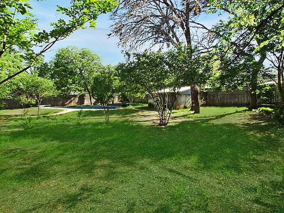 4th image of 108 Glenwood Dr
