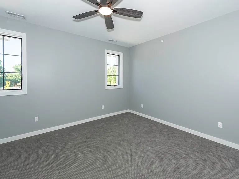 5395 Plymouth Rd — Photo 20