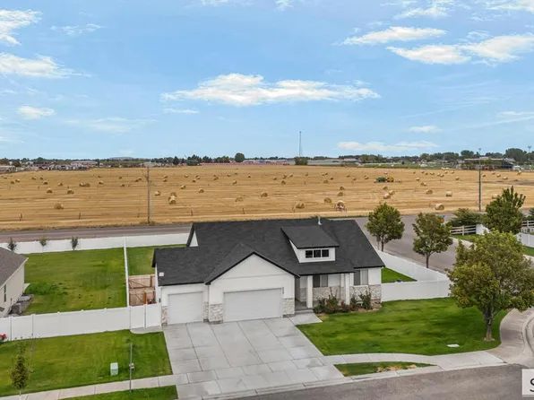 2525 E Pinnacle Dr, Idaho Falls, ID 83401