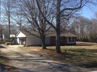 1613 26th Street Dr NE, Hickory, NC 28601