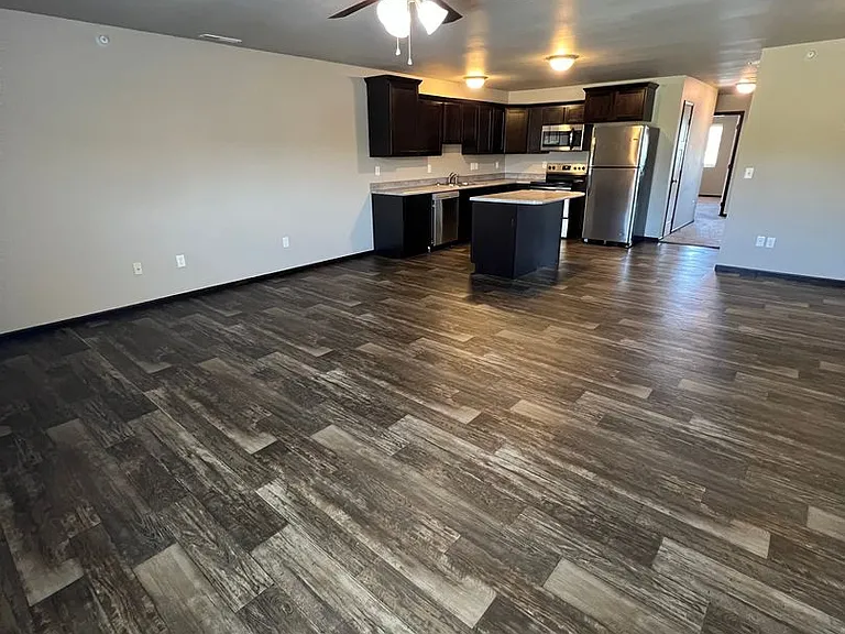 7051 Freedom Ct — Photo 3