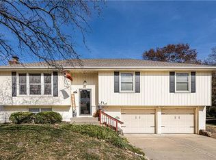 2921 Iva Dr, Independence, MO 64057