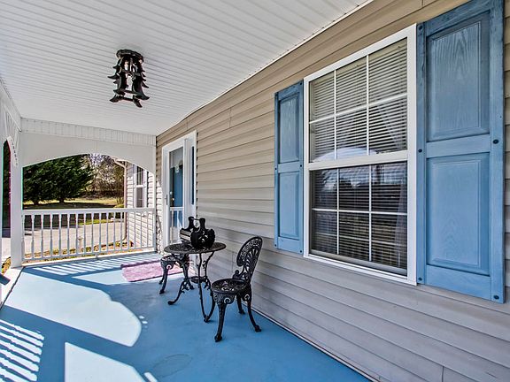 2nd image of 108 Wintergreen Dr