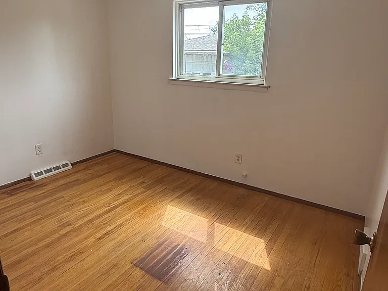 5645 Centralia St — Photo 12