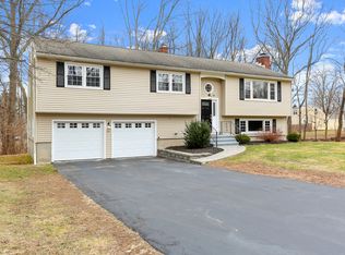 55 Winslow Rd, Trumbull, CT 06611