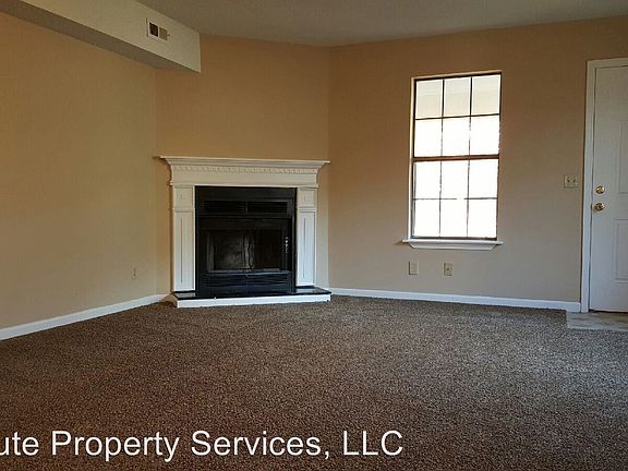 3rd image of 129 Montague Dr #131