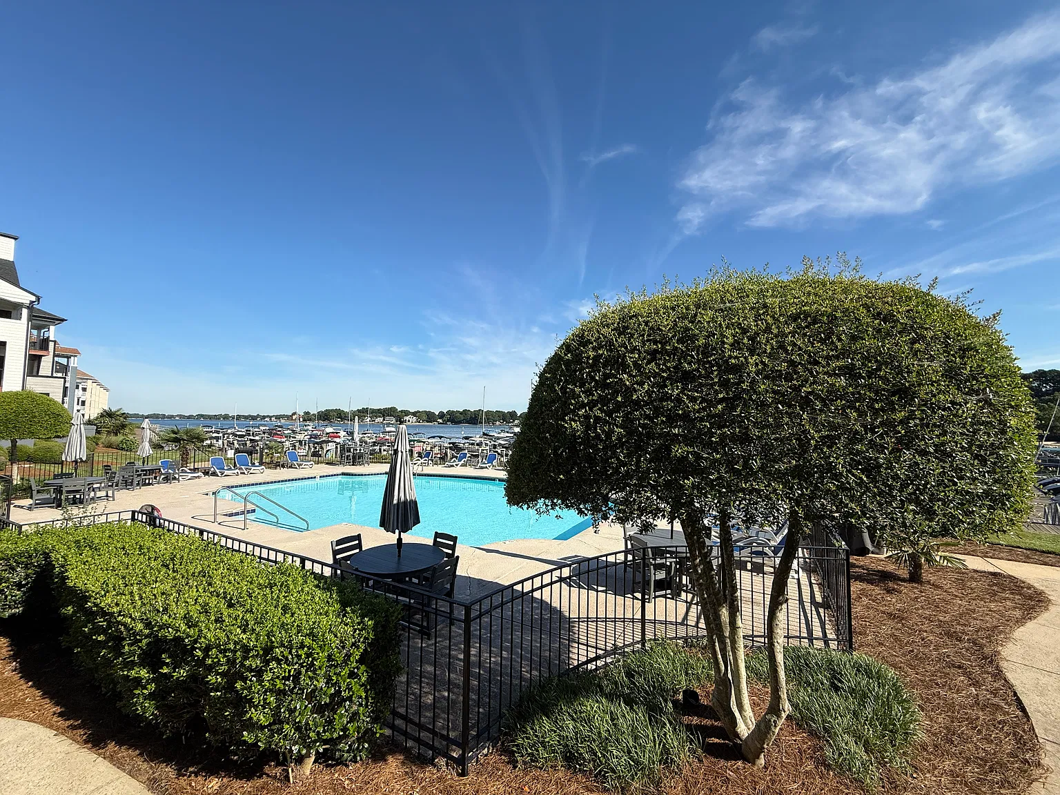 2 bed, 946 sqft, $1,895 — Photo 1