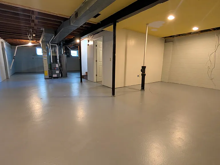 714 W Montclaire Ave — Photo 28