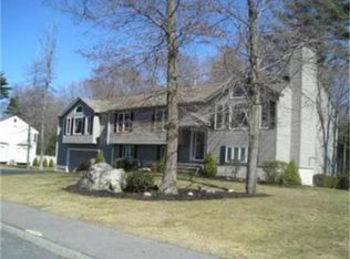24 Leslie Ln, Bridgewater, MA 02324