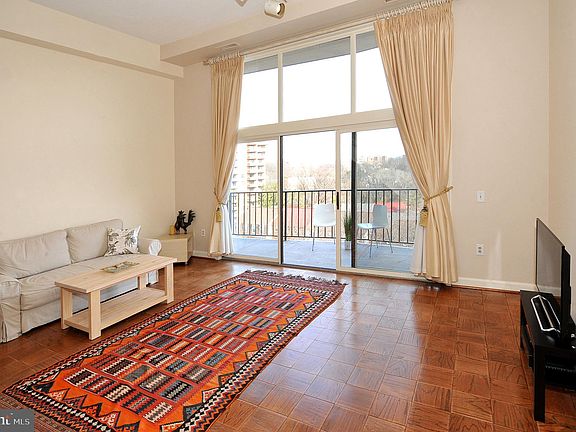 3rd image of 3101 New Mexico Ave NW APT 843