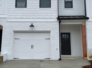 38 Auburn Rd, Auburn, GA 30011