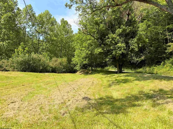 8557 Copley Rd, Weston, WV 26452
