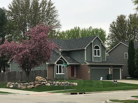 2nd image of 1000 57th St