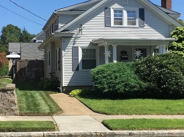 500 Montgomery St, Fall River, MA 02720
