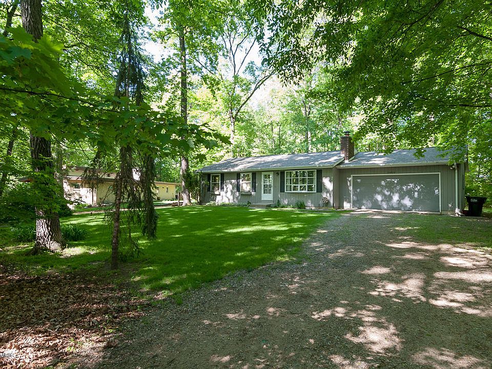 1st image of 10400 Woodlawn Dr