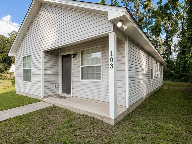 103 Kiowa Trl — Photo 1