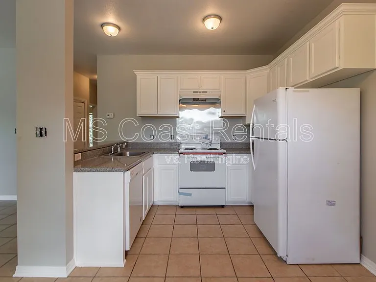 15815 Adam Rd #518 — Photo 11