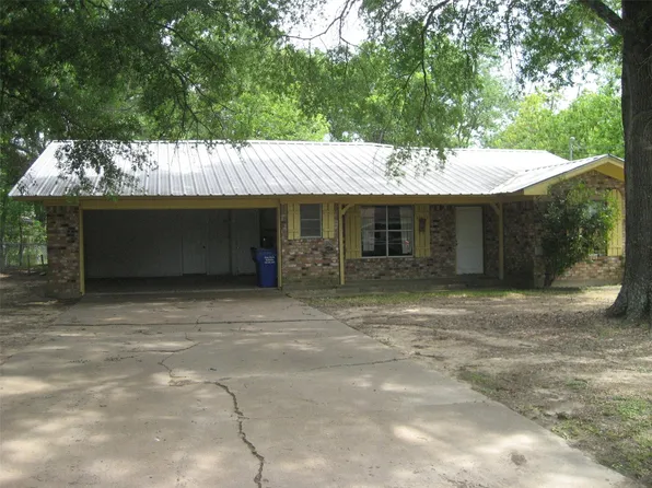 108 Briar Ln, Crockett, TX 75835