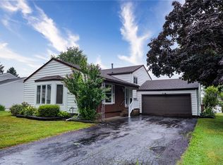 16 Lori Ln, Rochester, NY 14624