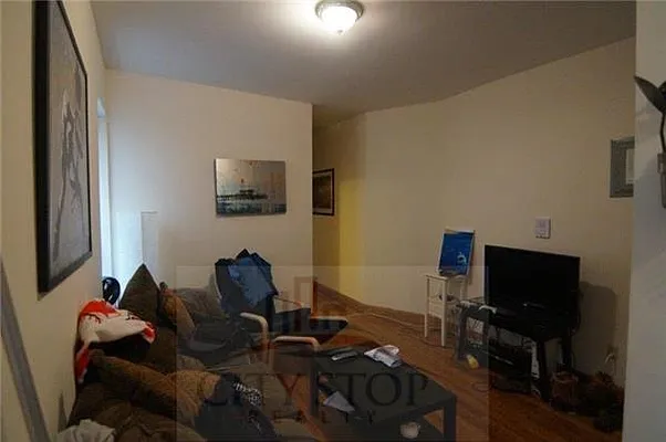 Rented by City Stop Realty | media 32