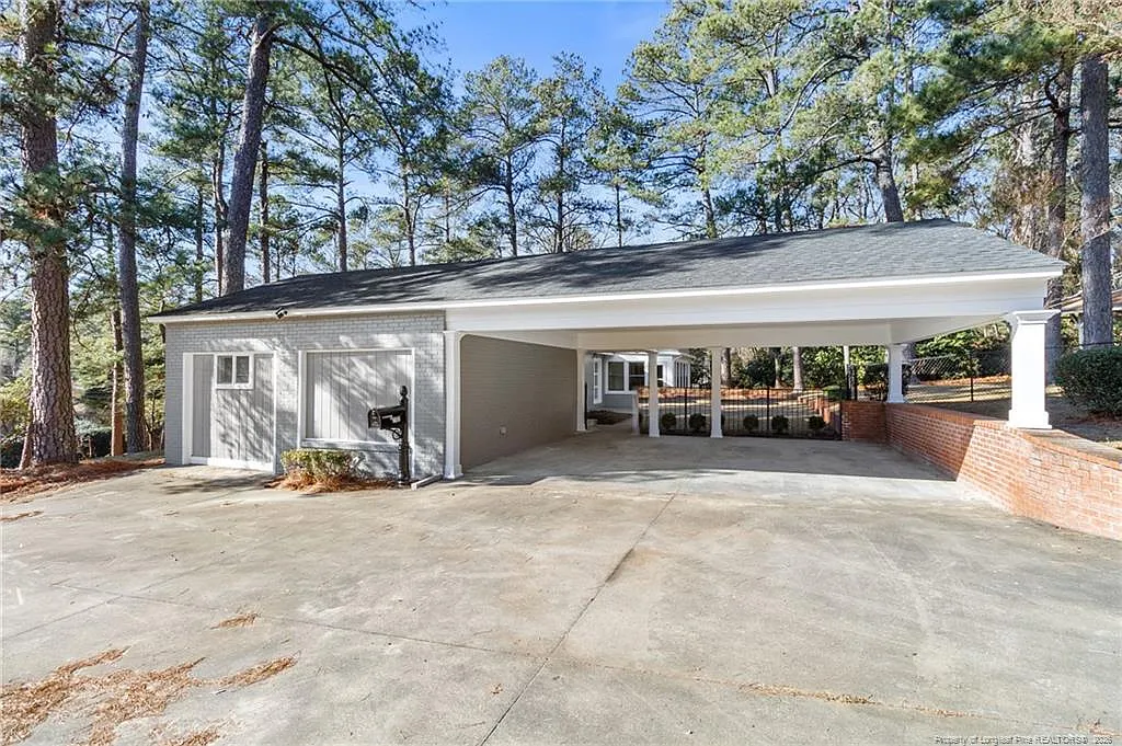Building Photo - 2712 Morganton Rd
