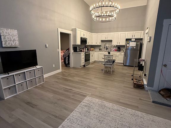 3rd image of 77 Elm St #7