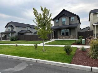 2514 NW Hemlock Ave, Redmond, OR 97756