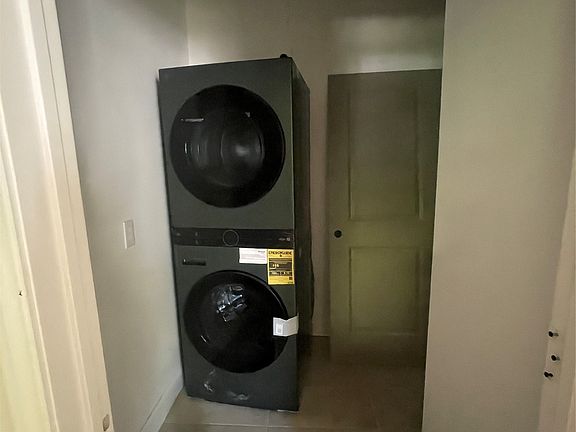 5th image of 608 Ritchey St