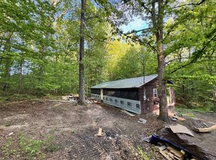 765 Sleepy Hollow Rd, Jamestown, TN 38556