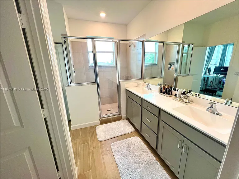9045 Zevon Ct — Photo 9