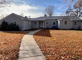 115 N Park Ln, Le Sueur, MN 56058