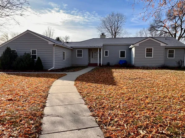 115 N Park Ln, Le Sueur, MN 56058