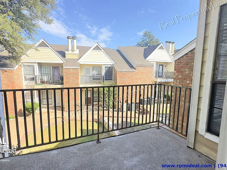 9601 Forest Ln #323 — Photo 21